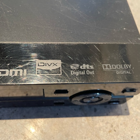 Pioneer DVD player with an assortment of DVD’s - Picture 3 of 6